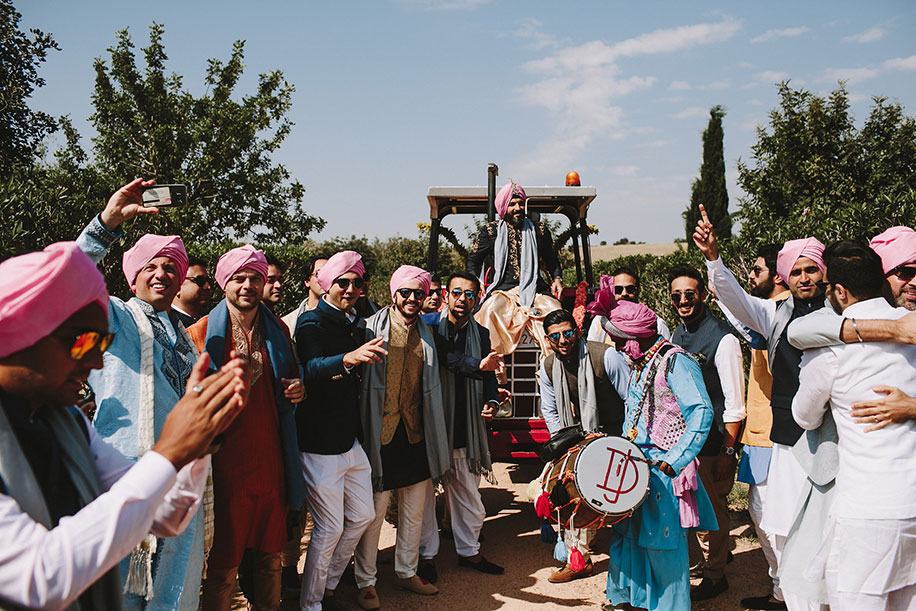 What is the typical running order of the Sikh Wedding?