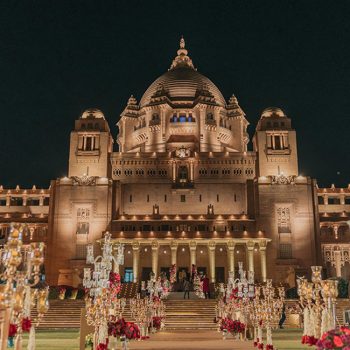 A palatial wedding that witnessed a fusion of tradition, unforgettable moments, and endless fun against the backdrop of opulence