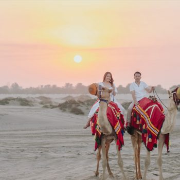 Captured against Qatar’s magical dunes, this dreamy proposal photoshoot is sure to melt your heart!