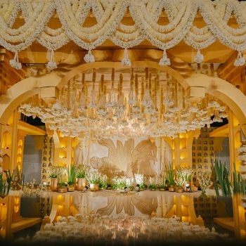 A heady mix of cultures and love, this wedding designed by Aroosi was all things luxe and beautiful!