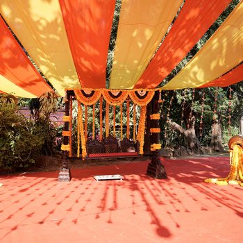 Simple yet vibrant, this couple’s fusion wedding in Mumbai sported rich elements from both their cultures