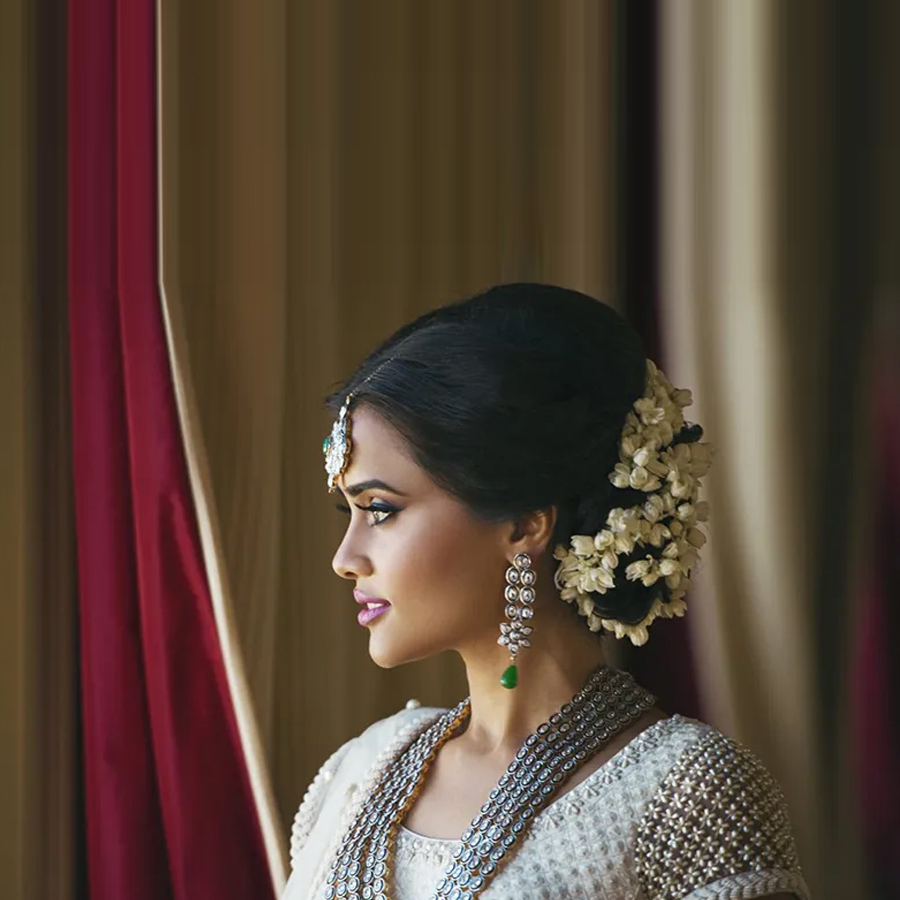 Pin by Yashodara R on Kandyan Brides | Bridal dress design, Bride pictures, Bride  hairstyles
