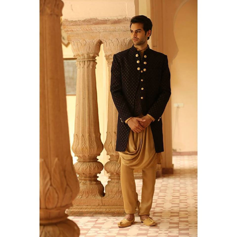 Flyrobe - Fashion Rental Service | Rent Designer Wedding ...