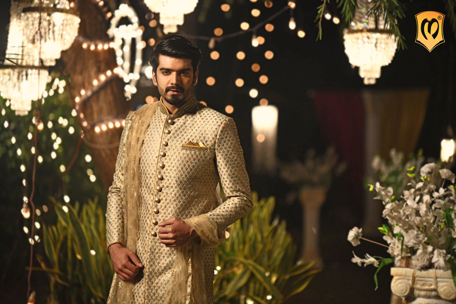 This wedding season, there’s only one dress code to follow: #DressCodeManyavar
