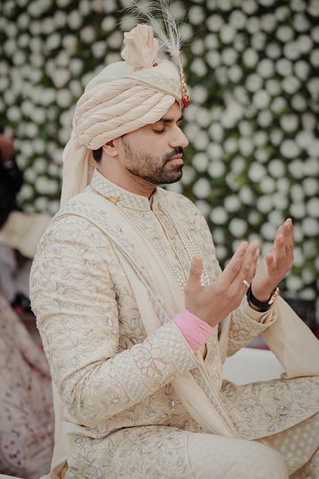 This Qatar-based couple’s Delhi wedding saw a confluence of enchanting moments and tender traditions