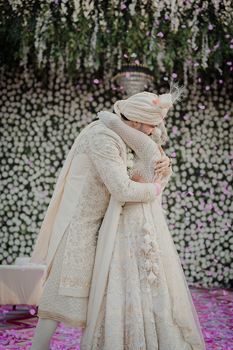 This Qatar-based couple’s Delhi wedding saw a confluence of enchanting moments and tender traditions