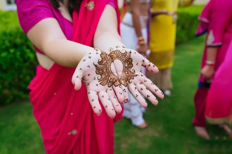 Mehndi design for minimalist bride