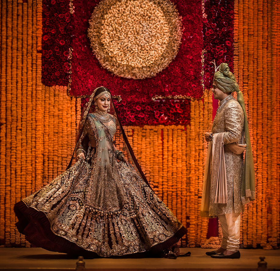 In pics: Kriti Sanon looks ethereal in exquisite Manish Malhotra bridal  wear | News | Zee News