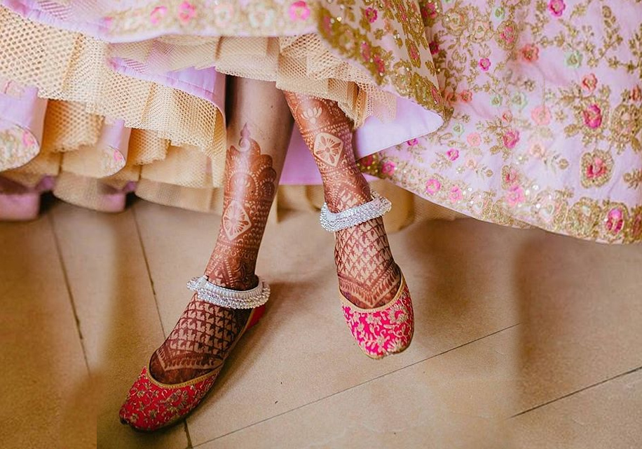 20 Wedding Shoes with a Pop of Color