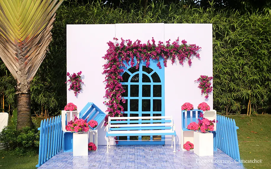 Mehndi decor Inspired by the blue and white hues of Santorini in Greece