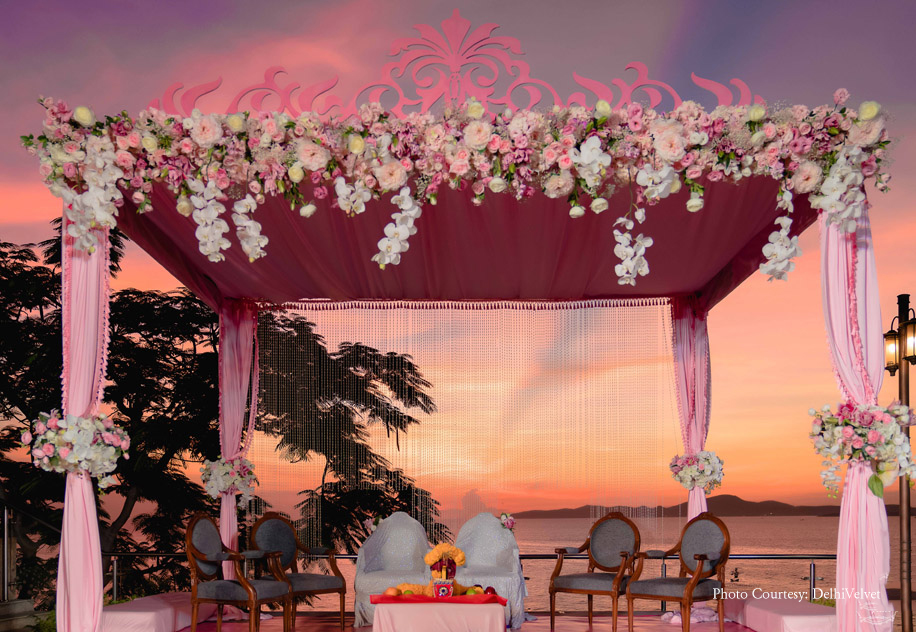 Pink and White Flower Decor for Wedding