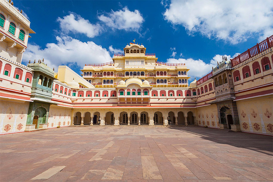 Nikita and Pranay, City Palace, Jaipur 