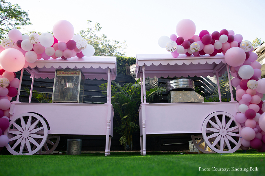 Aarti Mahtani and Vikesh Aarti Mahtani and Vikesh