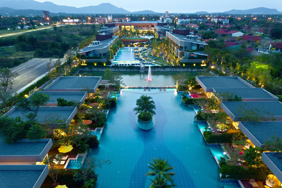 Alyana and Irfan, Avani+ Hua Hin Resort, Thailand