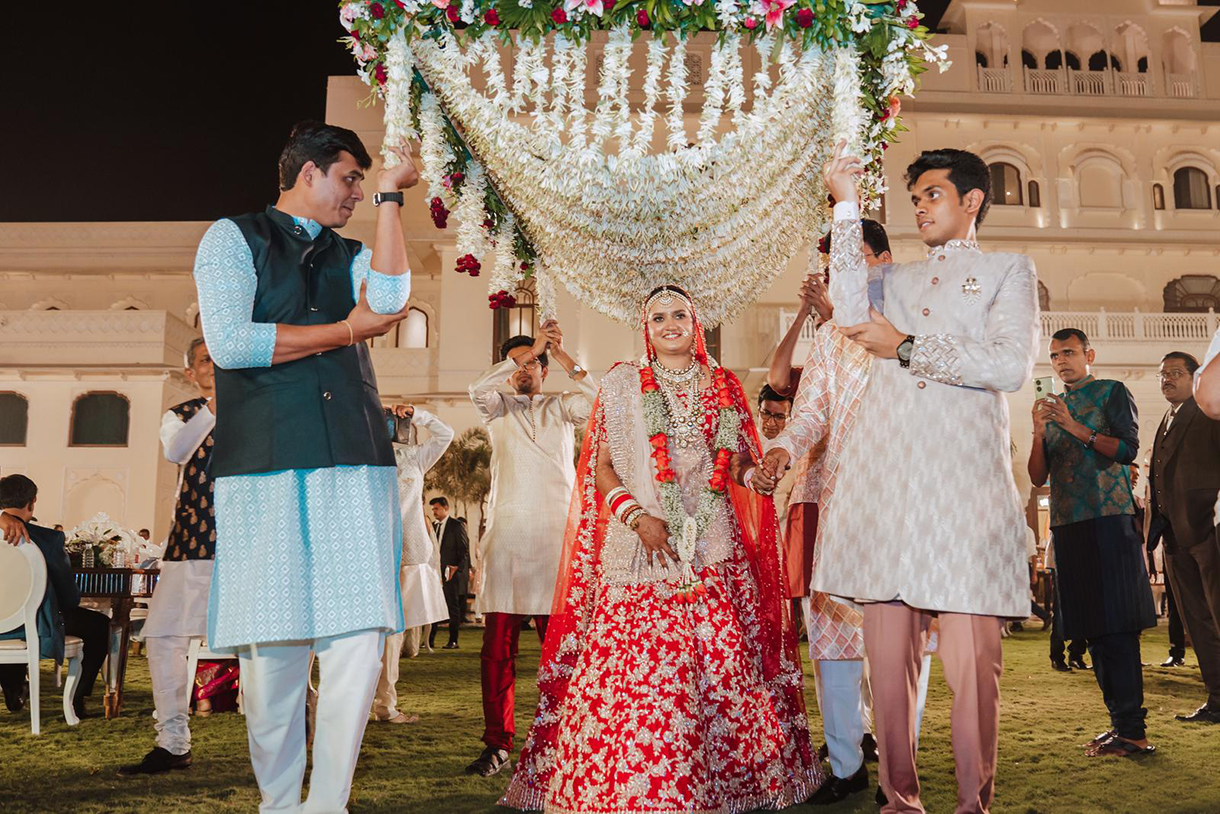 Disha Doshi and Vivek Tajpuriya, Mansarovar