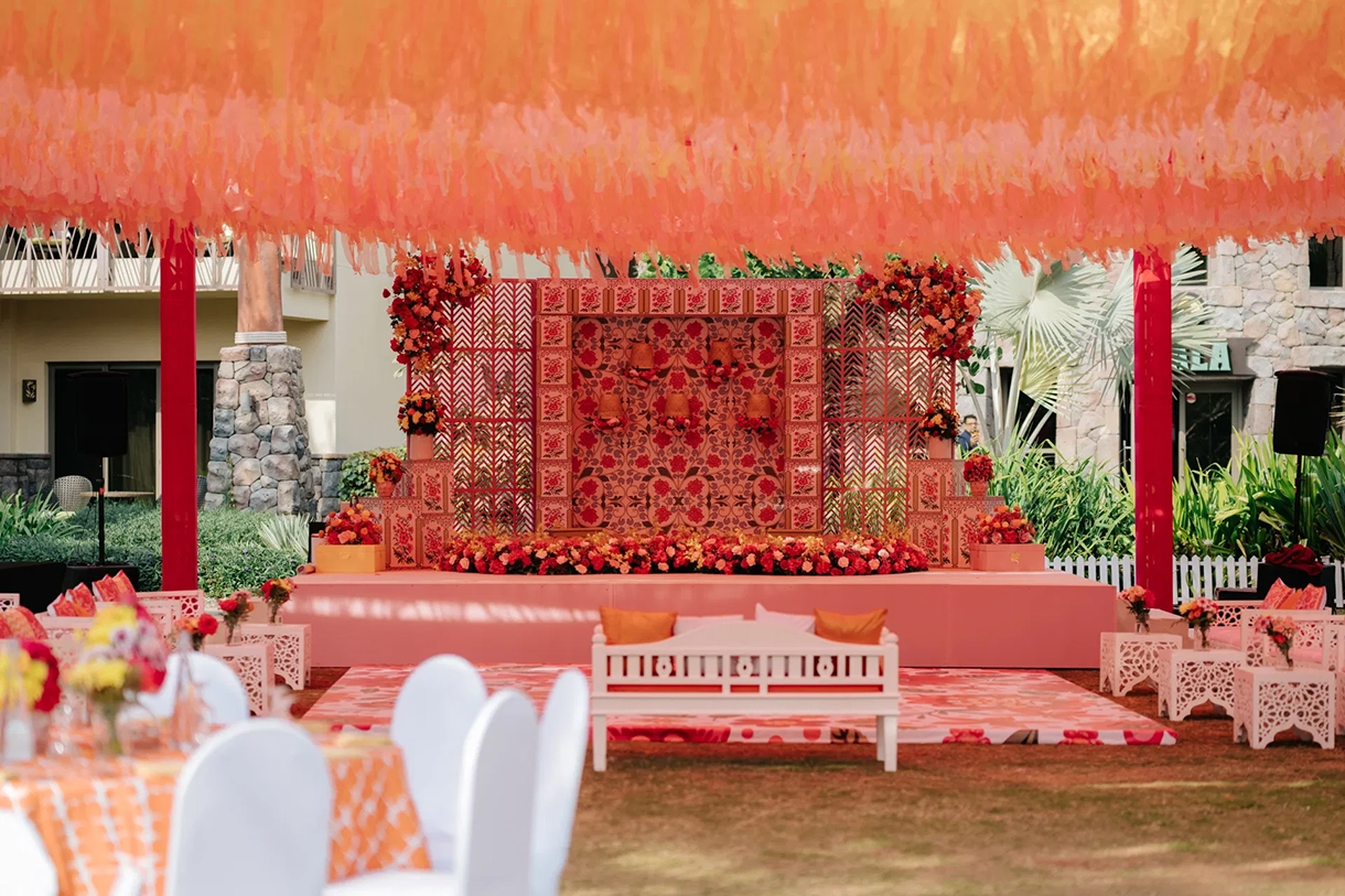 Falak and Aksh, Dubai