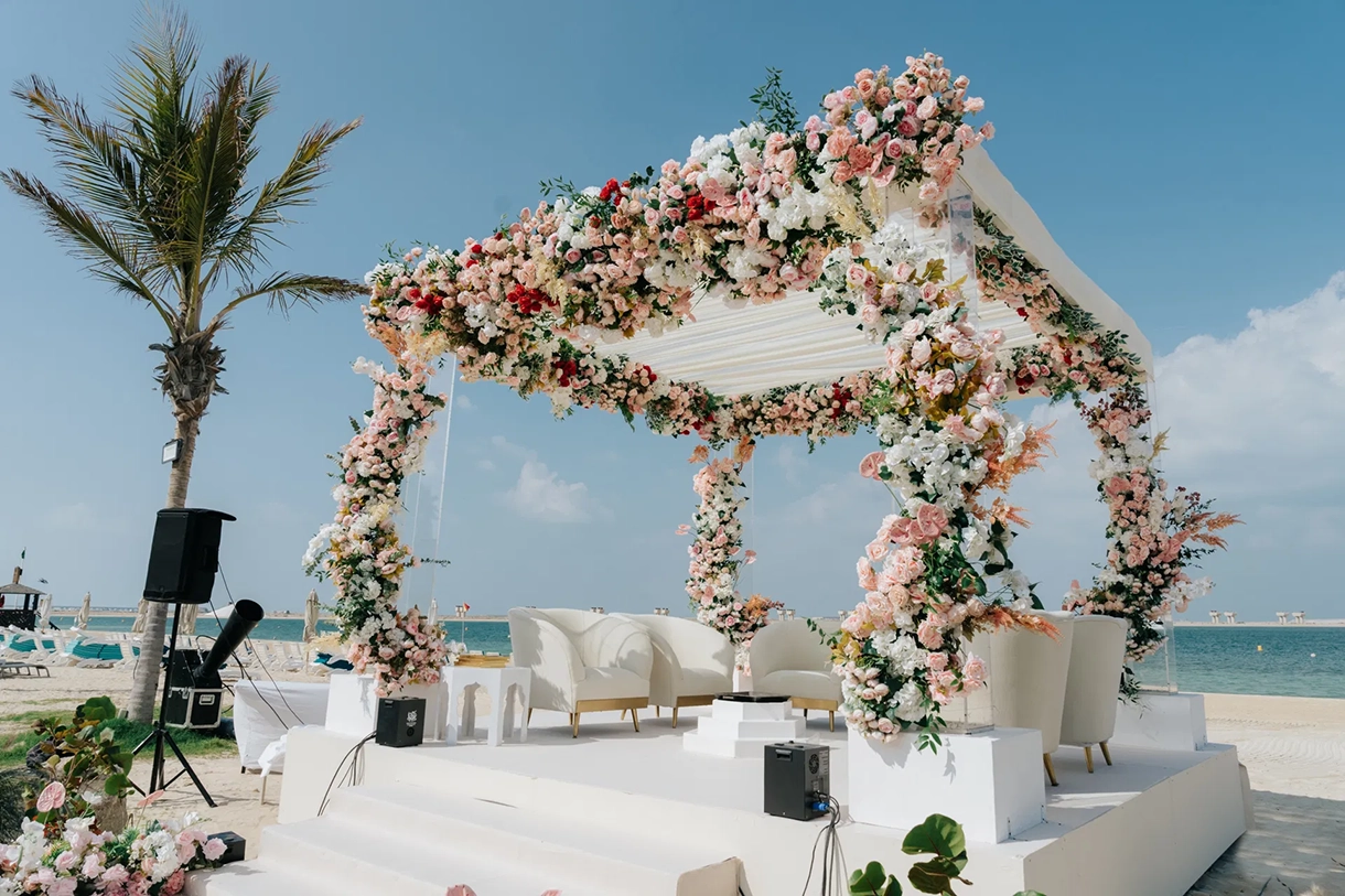 Falak and Aksh, Dubai