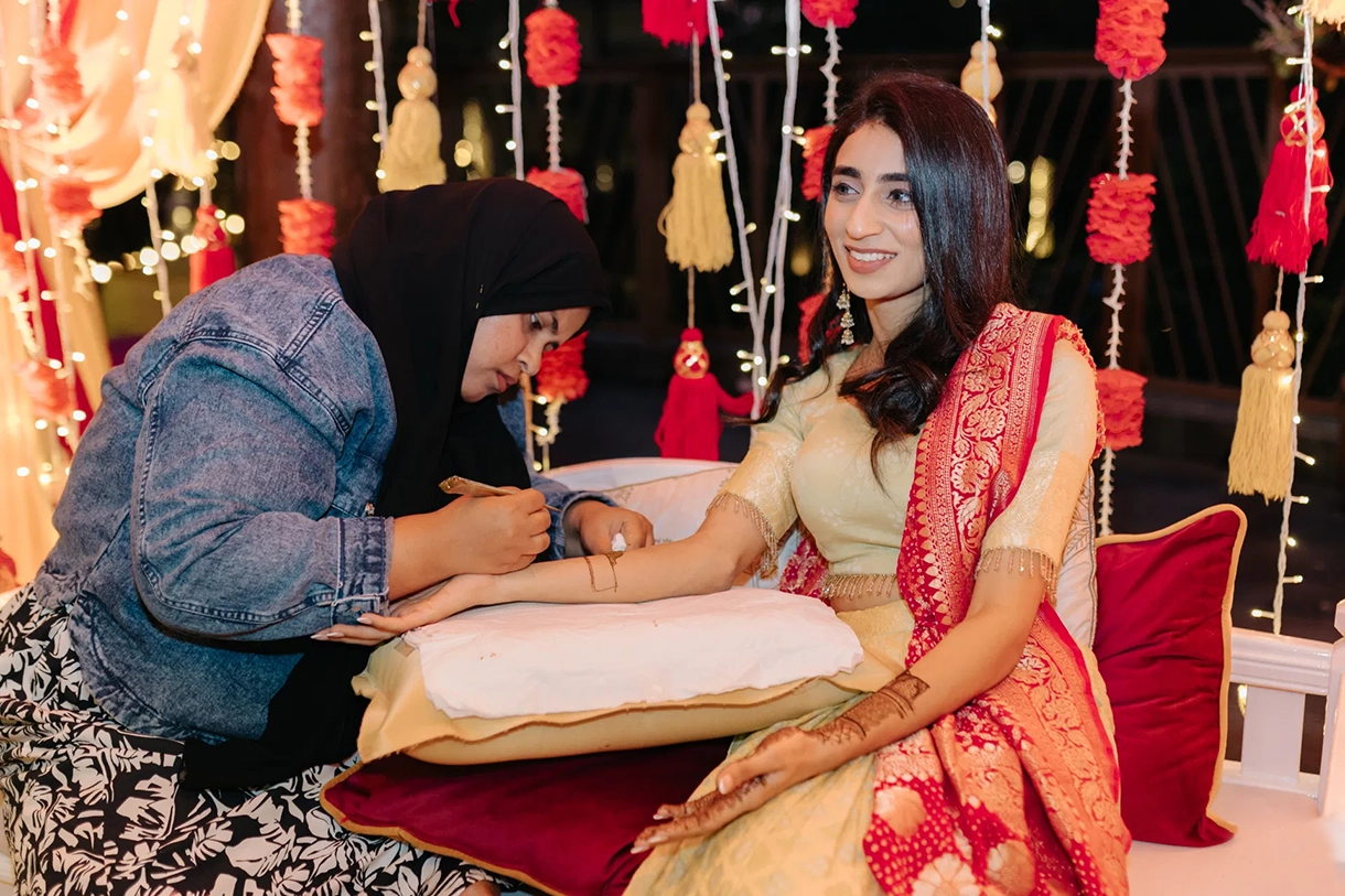 Falak and Aksh, Dubai