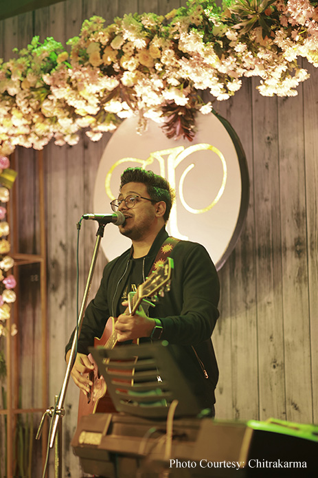 Ipshita Thanawala and Vishesh Kadakia, Taj Santacruz