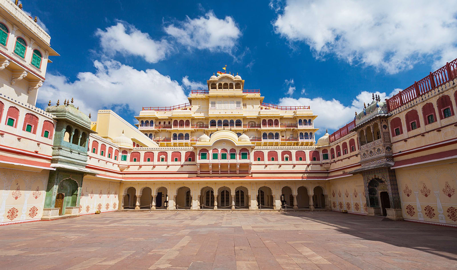 Nikita and Prateek, City Palace, Jaipur