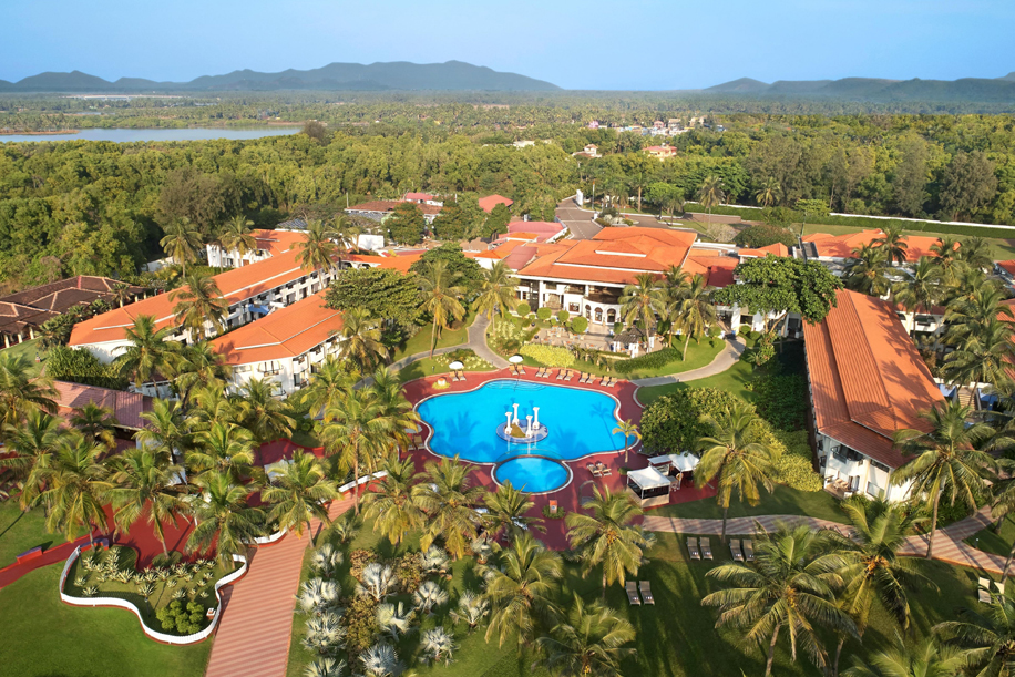 Rupanshi and Yogin, Holiday Inn Resort Goa