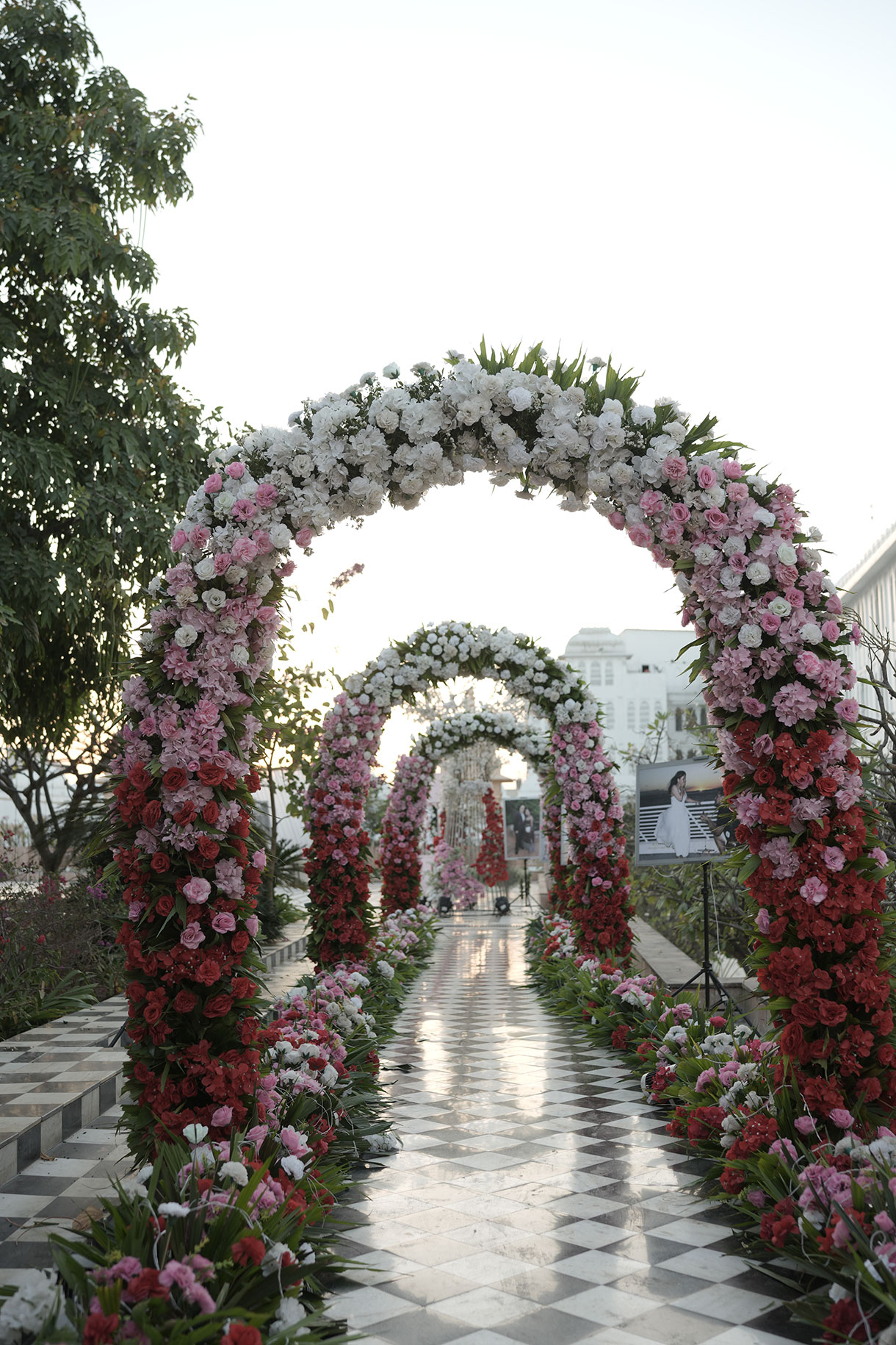 Shivika and Ashish, Radisson Blu Palace Resort & Spa, Udaipur