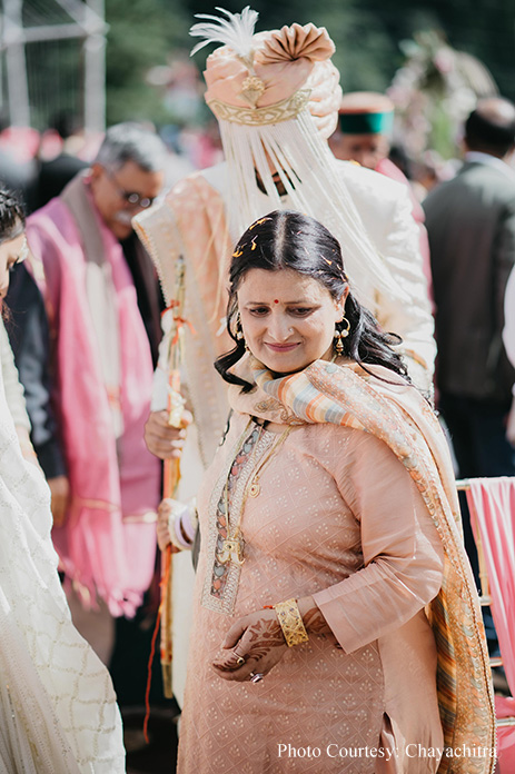 Trijya and Ankit, de Exotica Crest Resort & Spa, Shimla