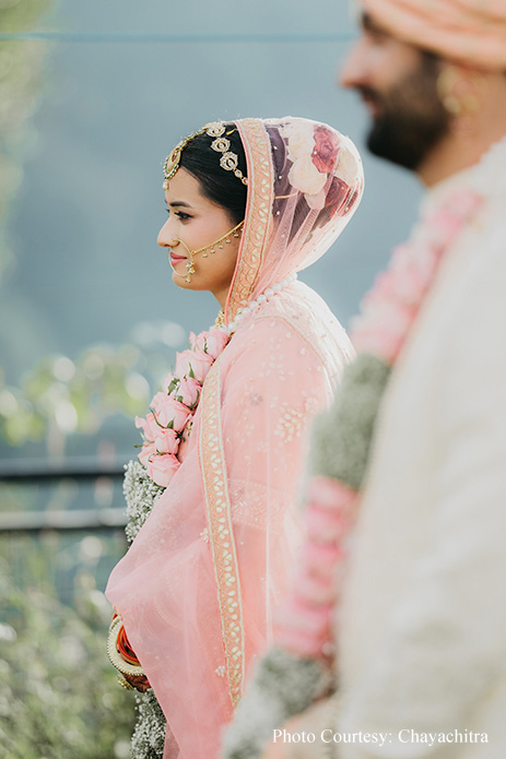 Trijya and Ankit, de Exotica Crest Resort & Spa, Shimla