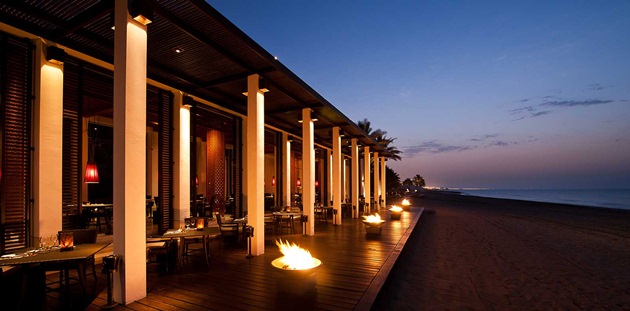 Chedi-Muscat_Dining_Beach-Restaurant-Exterior-01_v-1