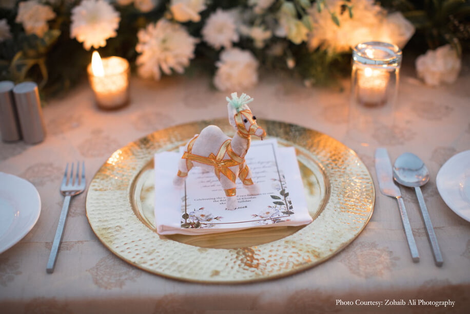 Cute Puppet Animals and kaleerein for Reception Dinner Setup