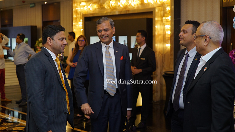 Sharad Puri - General Manager JW Marriott with Guests at WeddingSutra Grand Engage 2018