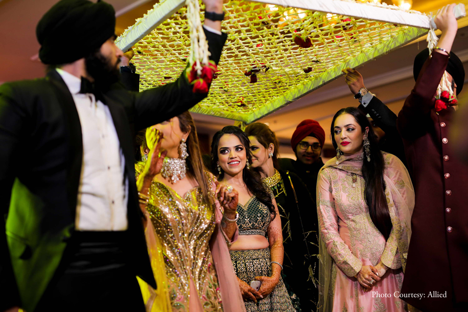 This Engagement Hosted at ITC Maurya Was A Grand ‘Funjabi’ Party