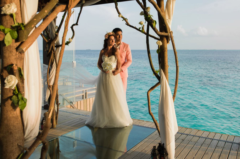 Over-Water Wedding Pavilion - Jumeirah Vittaveli
