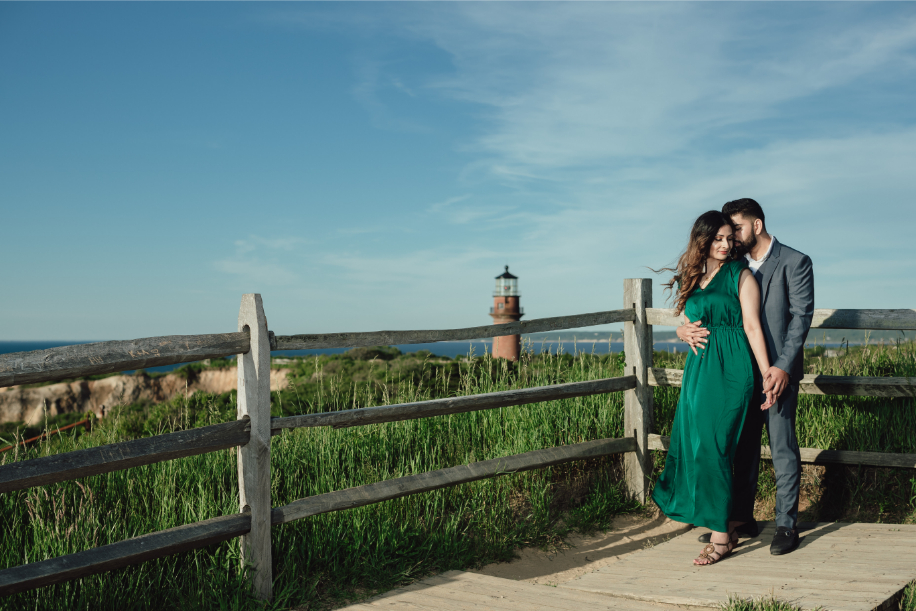 These Pre-Wedding Shoot Pictures At Martha’s Vineyard Capture An Epic Romance In Full Bloom